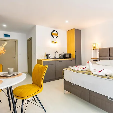 J'adore Secret Garden A&k Deluxe Apartament